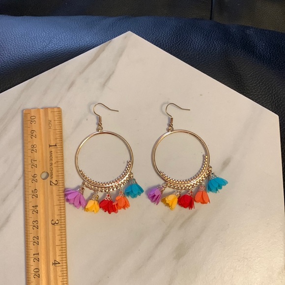 🦩SALE PICK 4 for $20 Long Gold Flower Colorful Boho Gypsy Earrings - Picture 2 of 2